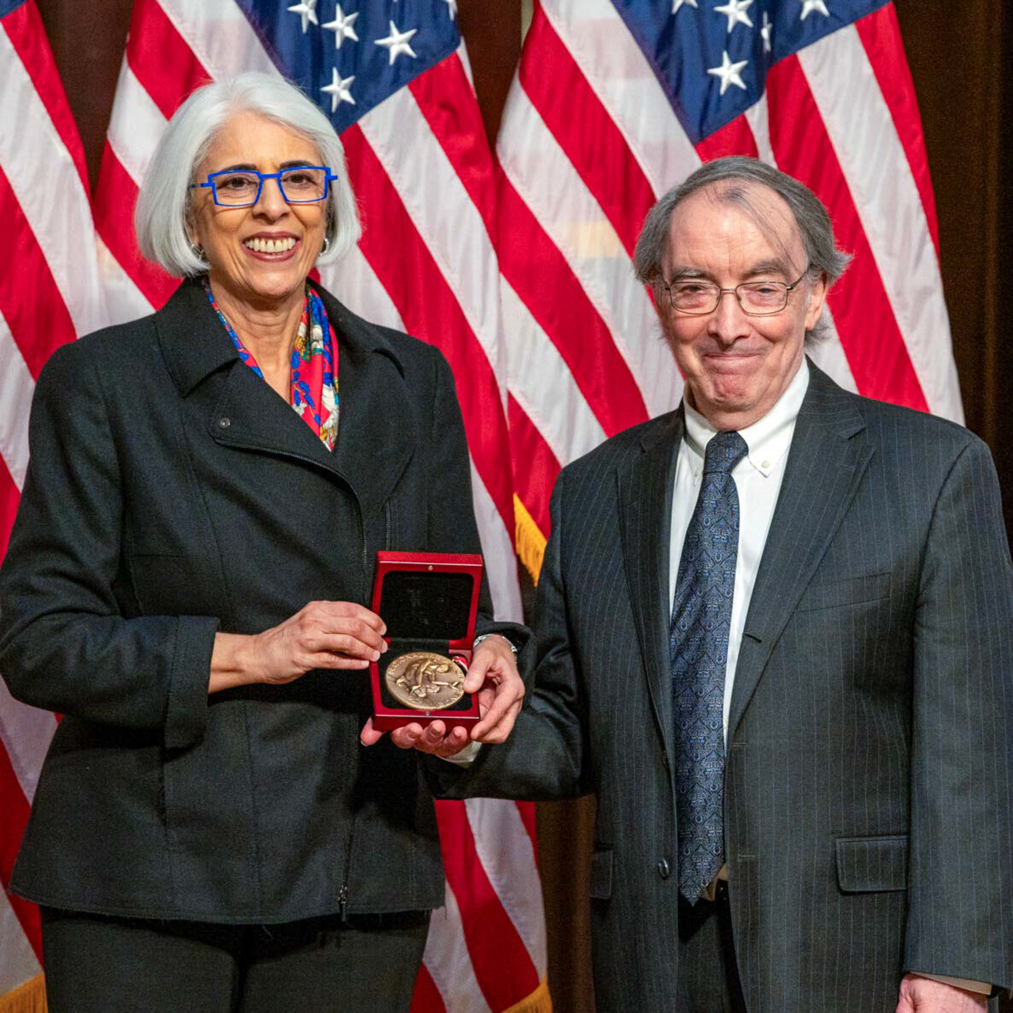 Larry Bartels receiving the National Medal of Science.