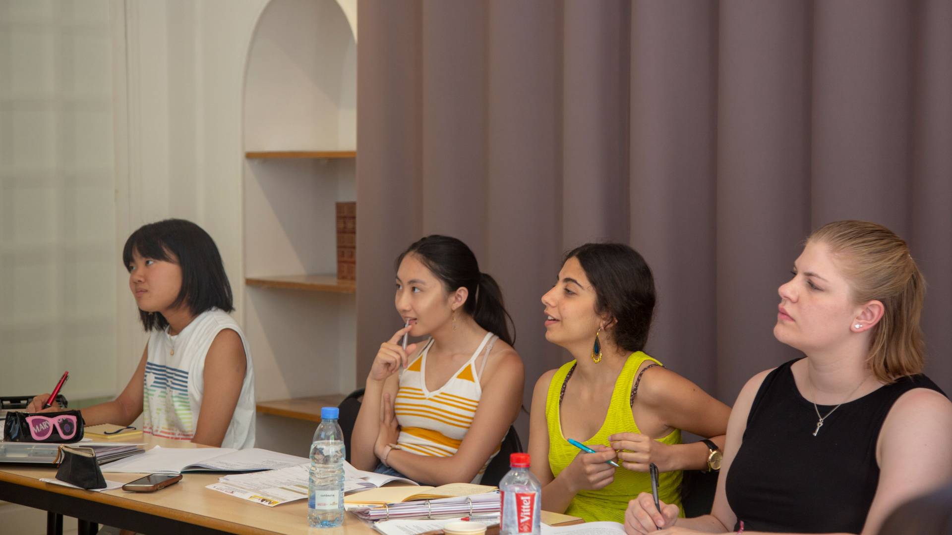 Students taking language immersion class at Aix-en-Provence language institute in France