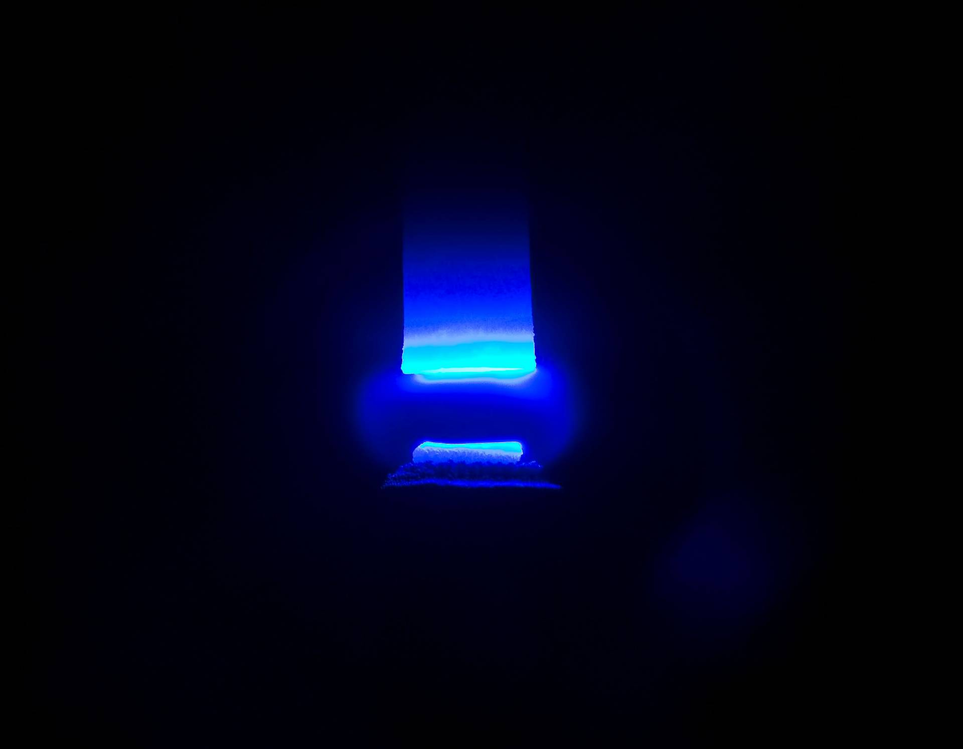 evaporated carbon atoms in a plasma between two graphite electrodes