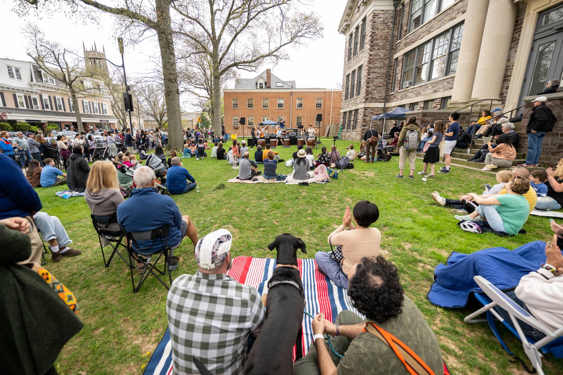 Porchfest, audience during Tora Taiko
