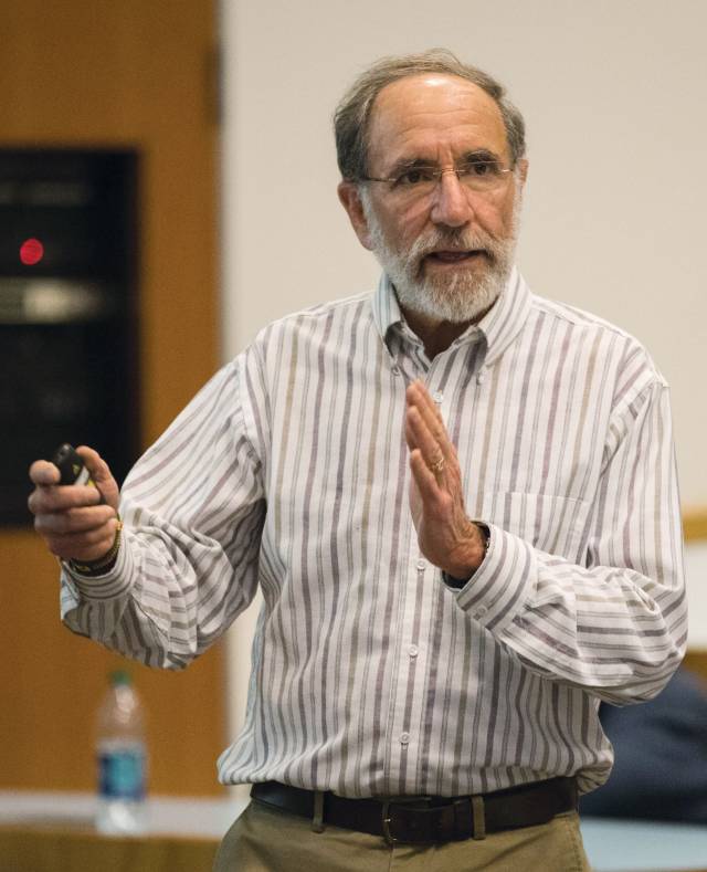 Daniel Rubenstein teaching a class